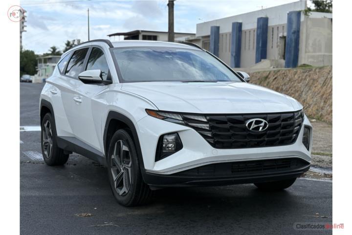 Tucson híbrido enchufable 2024, carro de la compañía