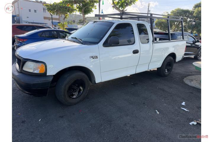 Ford F-150 Std V6 o cambio por Corolla Adelante