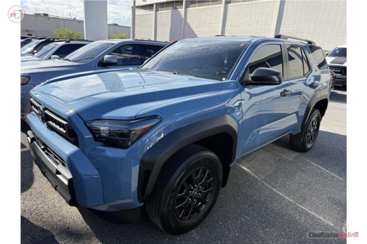 Ahorra / 2025 Toyota 4Runner / 13,000 millas