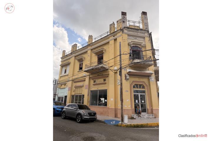 Coamo: Edificio en la calle Quintón y Veve
